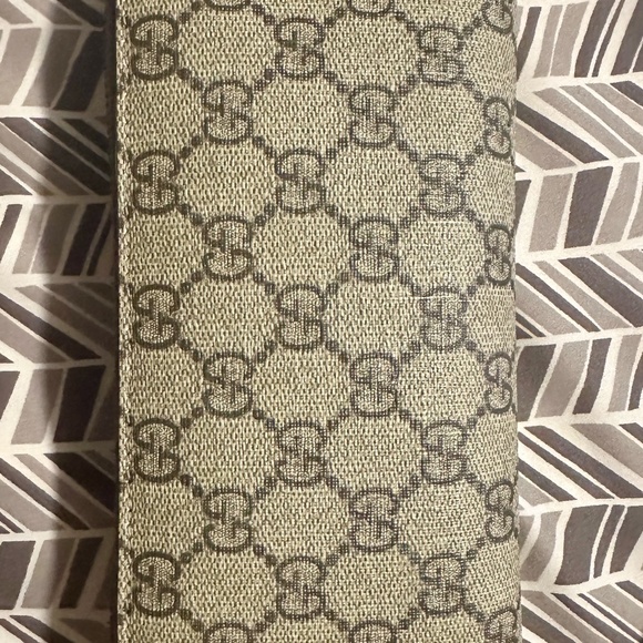 Neo Vintage GG Supreme Zip Around Wallet - Picture 3 of 3